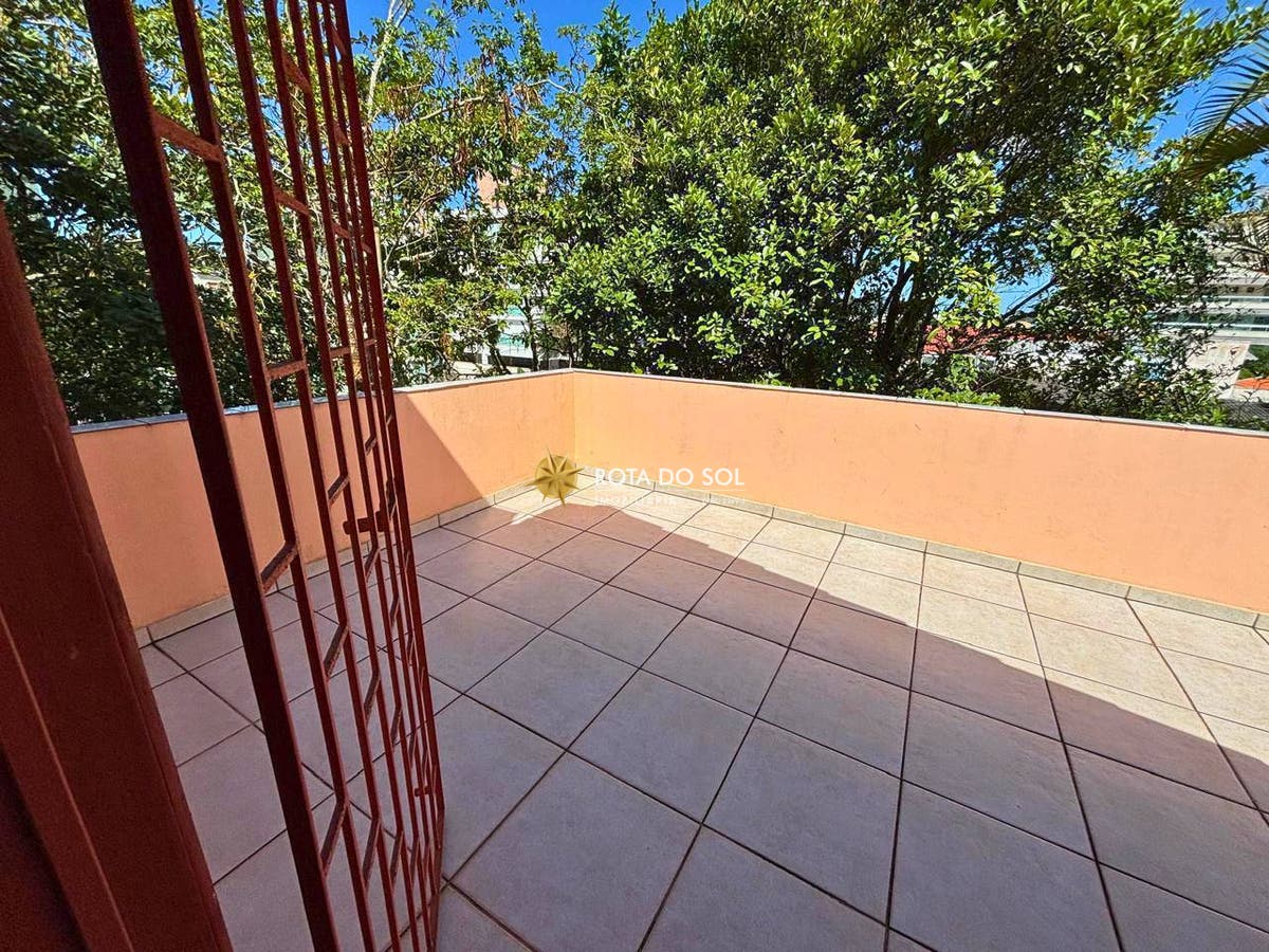 Casa 4 Dormitórios Praia Bombas Bombinhas SC - 26