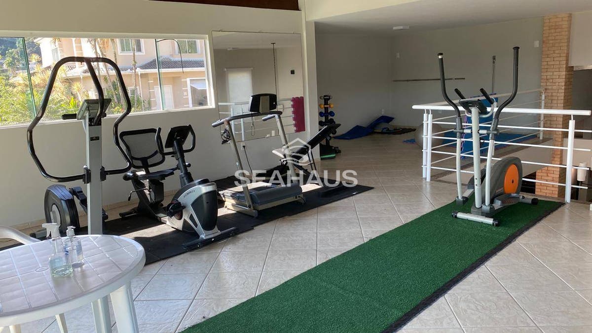 Casa, 4 quartos, 340 m² - Foto 24