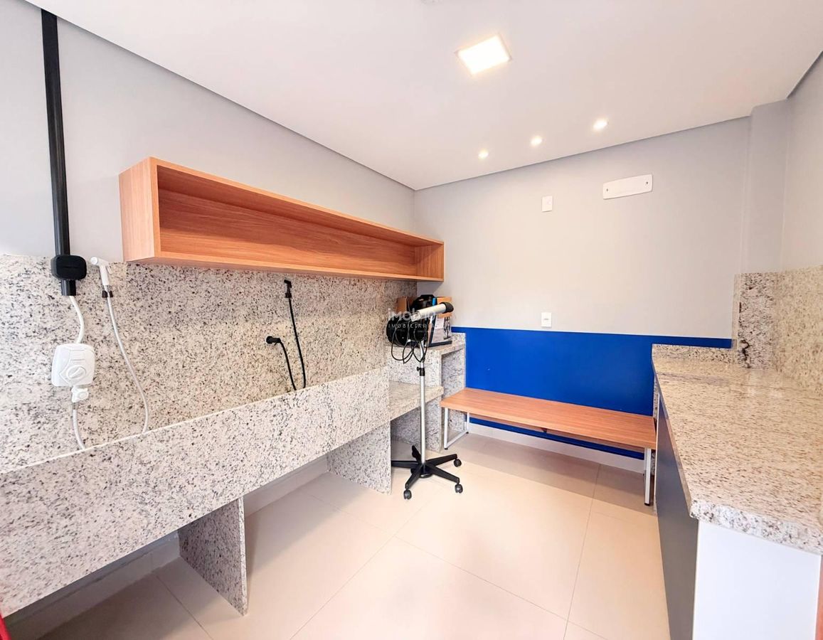 APARTAMENTO NOVO COM 2 QUARTOS SEMI MOBILIADO PARA ALUGUEL NO EDIFÍCIO ROYAL LEGACY EM FOZ DO IGUAÇU - PR
