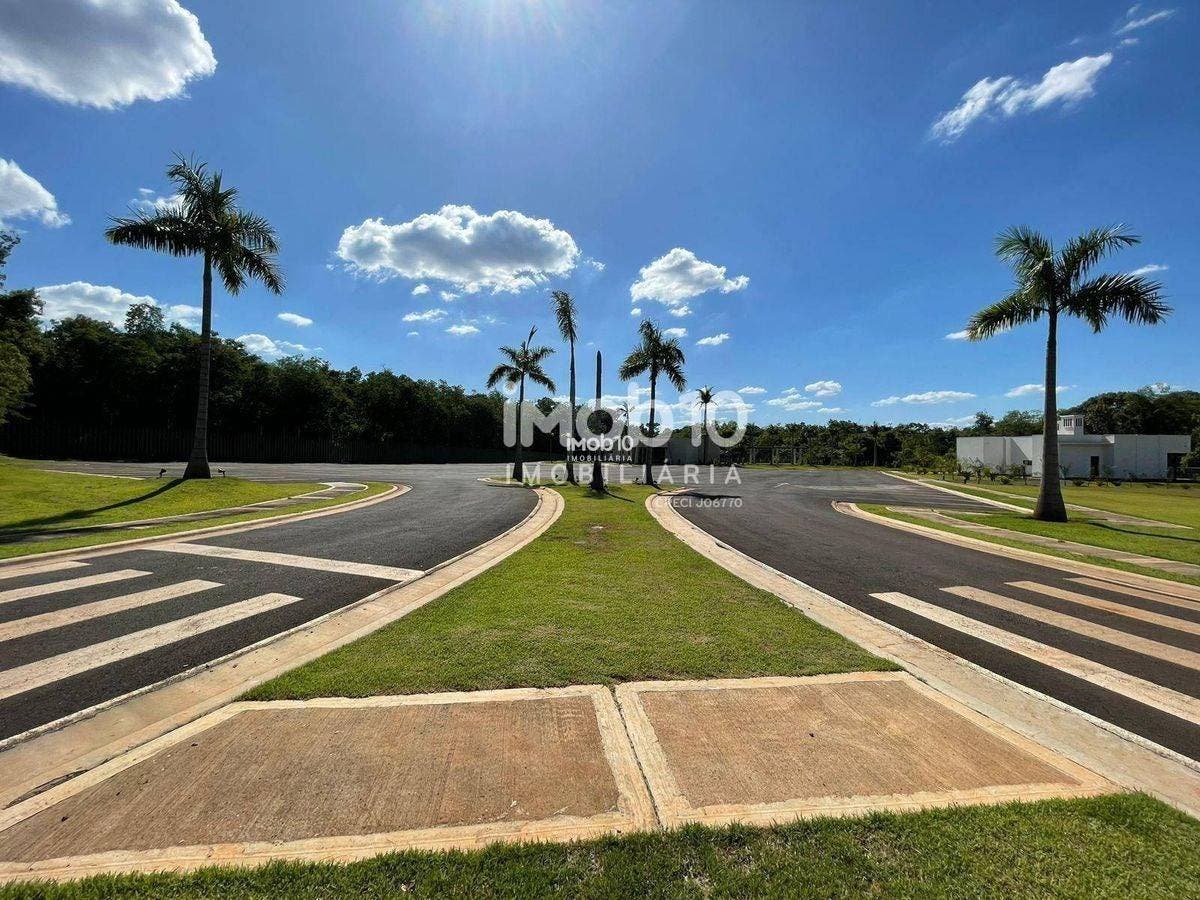 TERRENOS A VENDA NO CONDOMÍNIO FECHADO ROYAL BOULEVARD FASE 2 EM FOZ DO IGUAÇU - PR