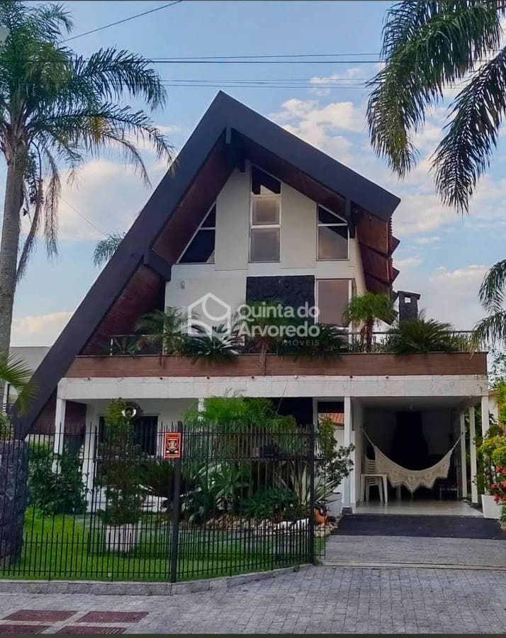 Casa Praia Grande - Casa em Praia Grande, Governador Celso Ramos - para temporada - Quinta do Arvoredo Imóveis