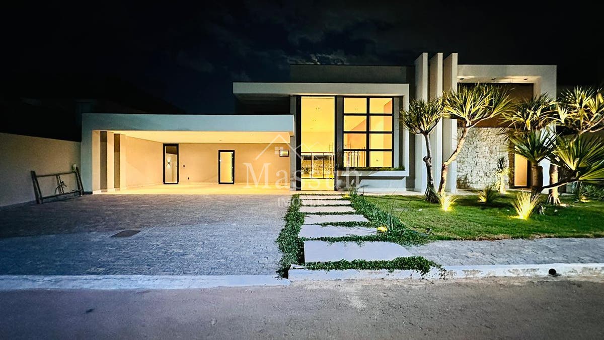 CASA NOVA DE ALTO PADRÃO COM PISO EM MÁRMORE E 4 SUÍTES EM CONDOMÍNIO FECHADO NA RUA 4 – VICENTE PIRES - Casa em Setor Habitacional Vicente Pires, Brasília - à venda - Massuh Imóveis