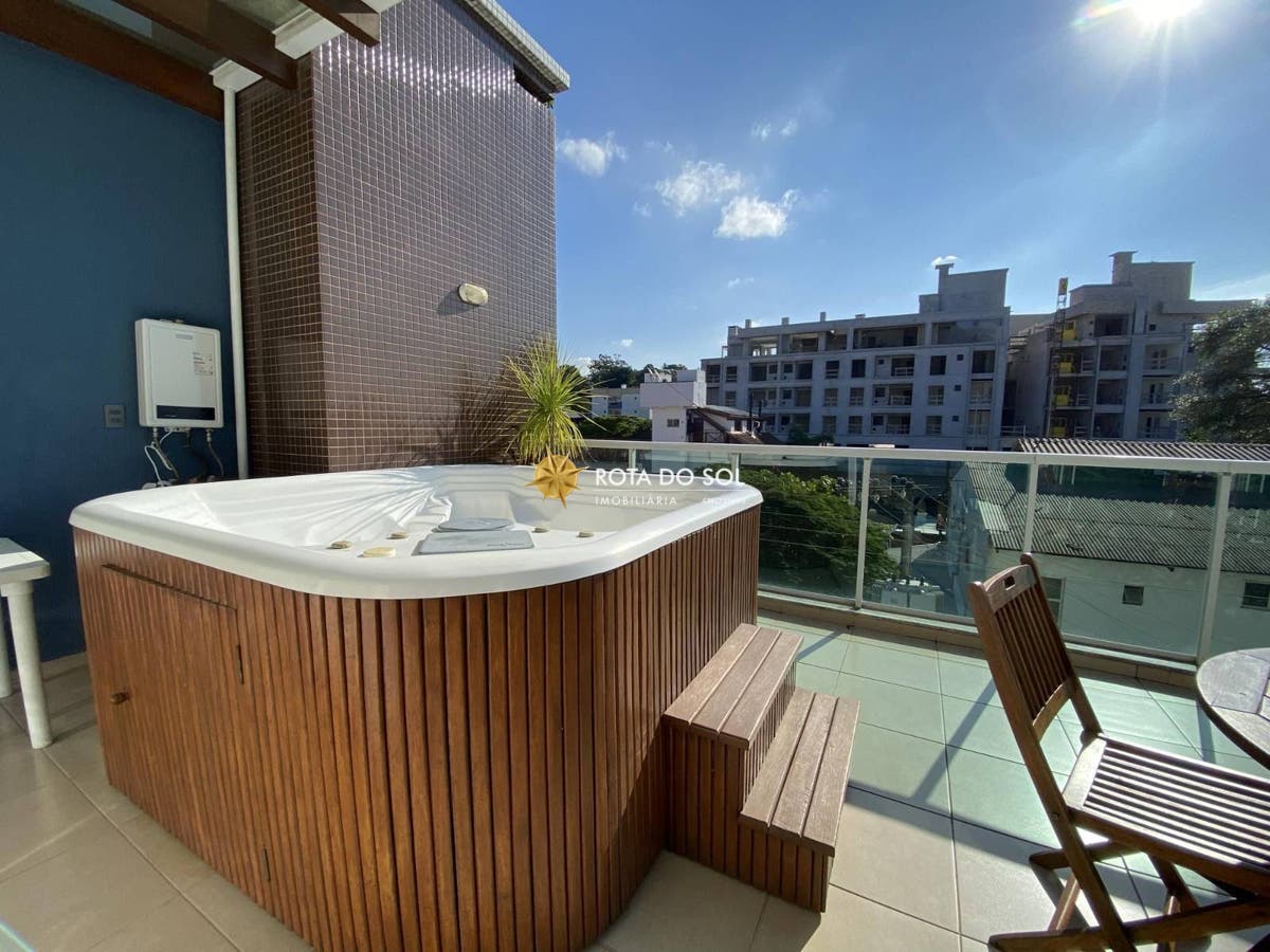 Residencial Tahiti Cobertura 3 suítes Mobiliada à venda Praia Bombinhas SC