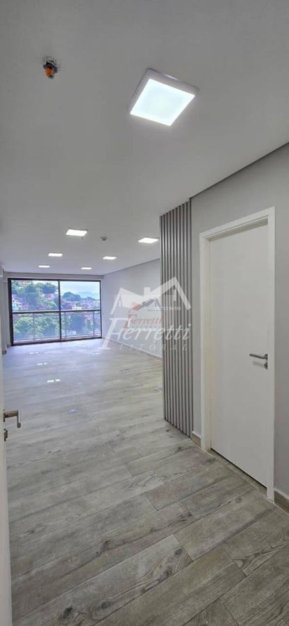 Sala comercial para locação com 42 m² pronta para trabalhar Em edifício em Valongo, Santos/SP - Comercial em Valongo, Santos - para locação - Ferretti Litoral Imoveis