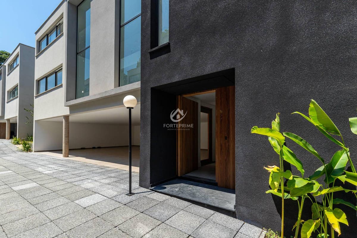 Casa com 4 quartos, Jardim Cordeiro - São Paulo — foto 2