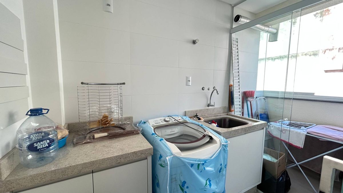 Sc marine sb apartamento meia-praia 3 dormitórios
