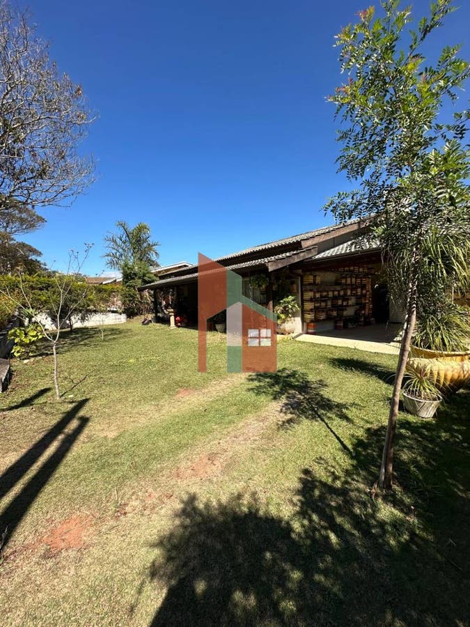 Casa de Condomínio de 3 quartos, 1000m² | Eu Corretor