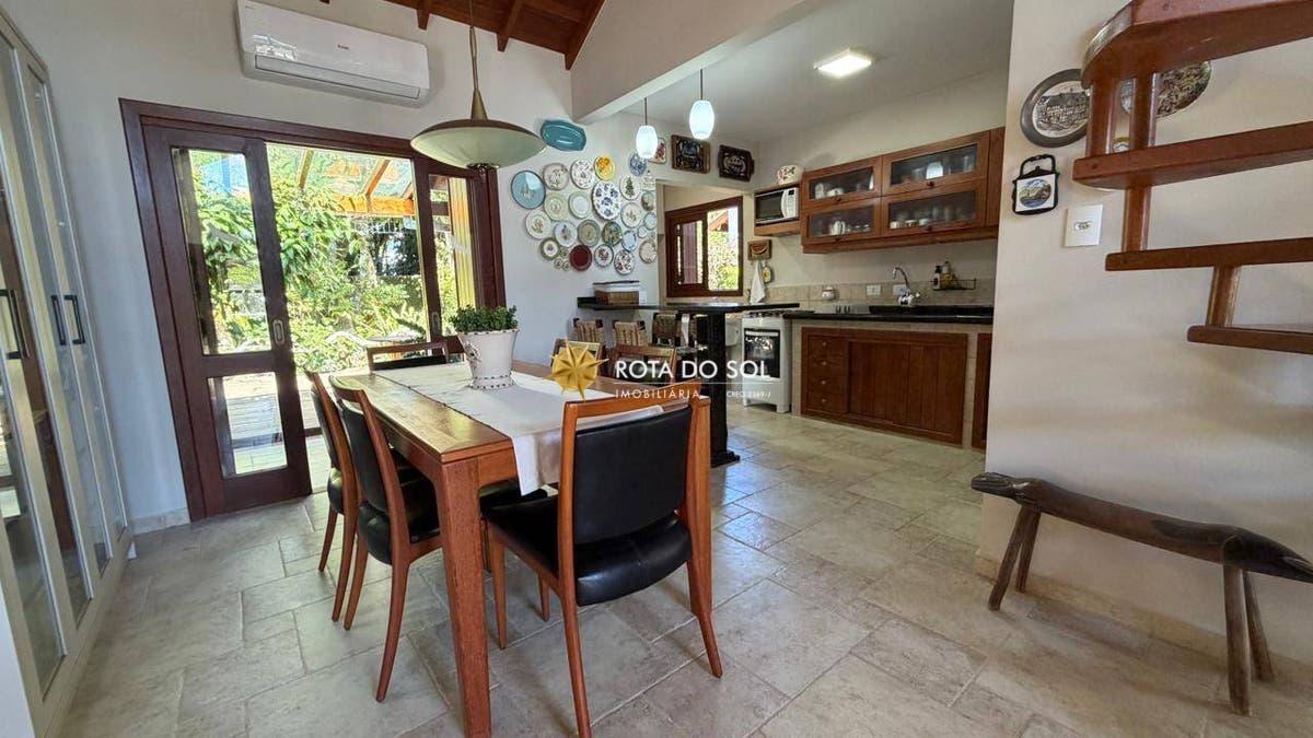 Casa 3 quartos à venda Praia Mariscal Bombinhas SC - 4