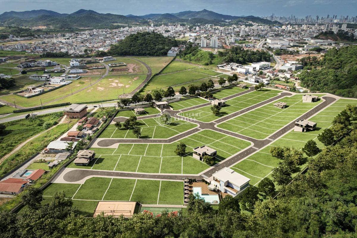 Terreno à Venda no Condomínio Ilha de Malta em Camboriú, 300M², Santa Regina, Camboriú - Lote/Terreno em Santa Regina, Camboriú - à venda - IMOBILIÁRIA GUILHERME LTDA