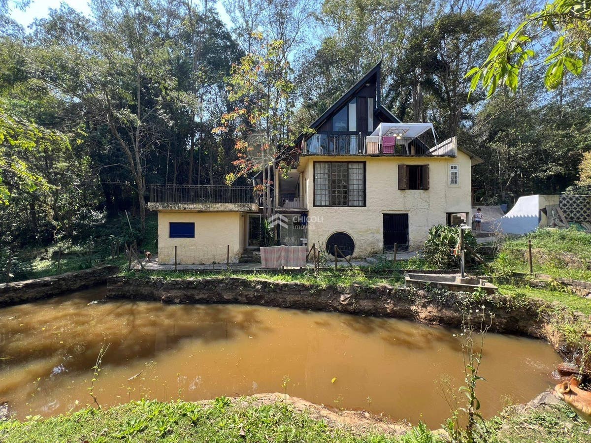 Casa com 3 quartos, Invernada - Embu das Artes - Casa em Invernada, Embu das Artes - à venda - Chicoli administração de bens LTDA