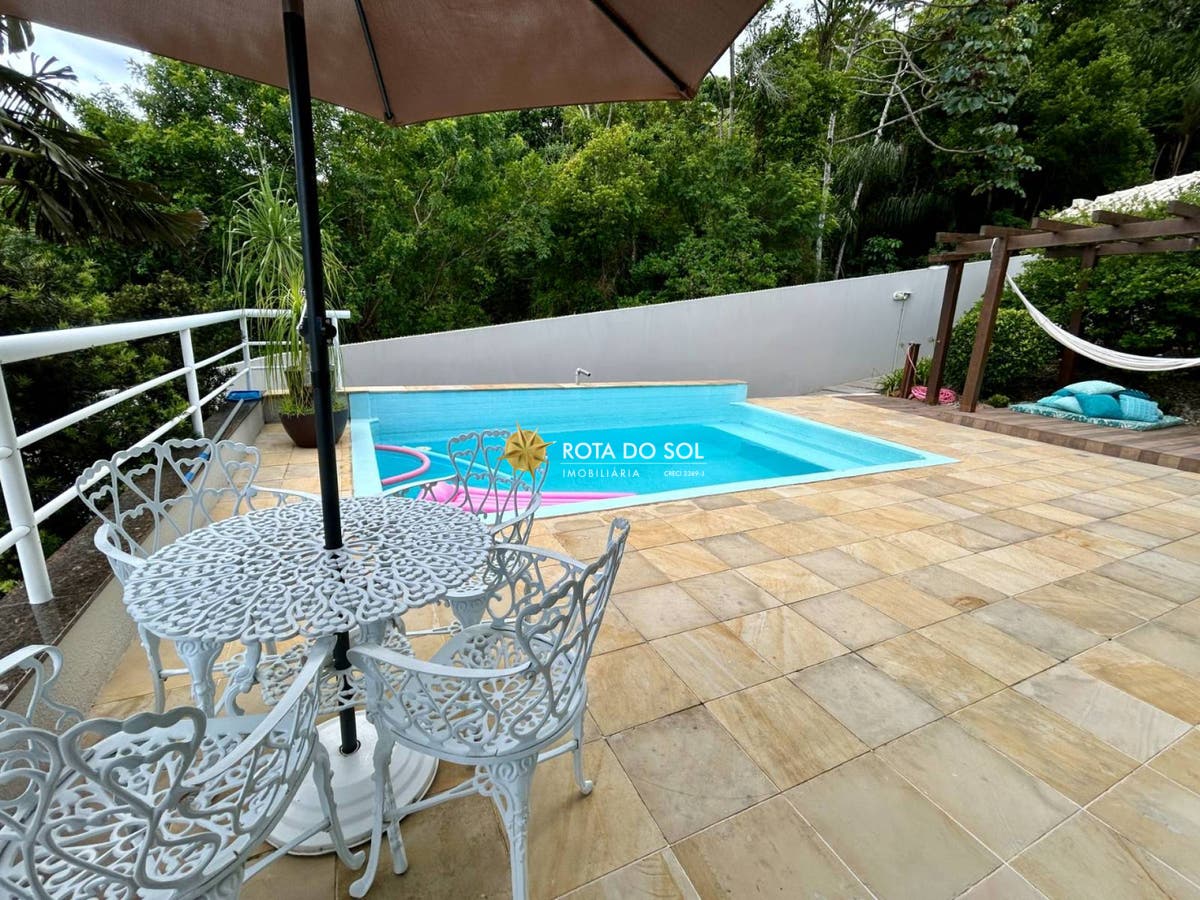 Casa de praia com piscina 5 quartos à venda Praia Centro Bombinhas SC - 9