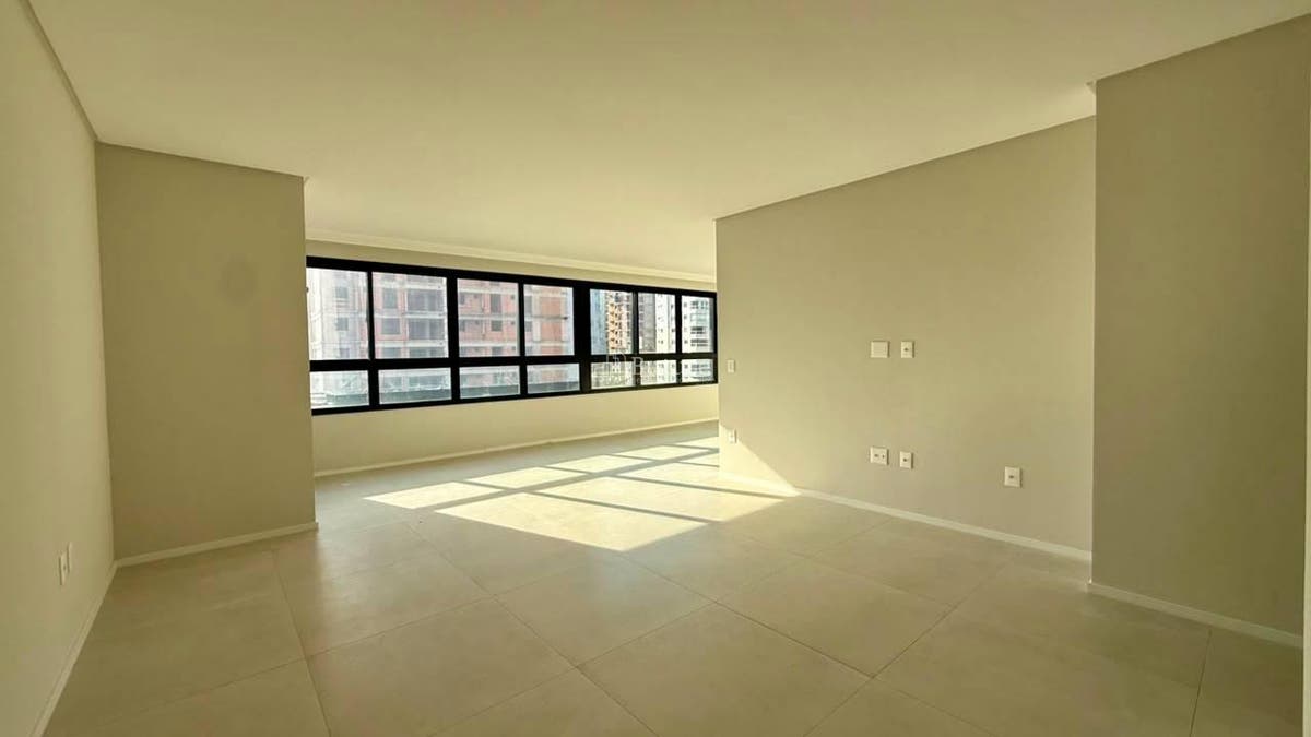 APARTAMENTO NOVO COM 3 SUÍTES 500MTS DO MAR! - Apartamento em Meia Praia, Itapema - à venda - BUTURE NEGOCIOS IMOBILIARIOS LTDA