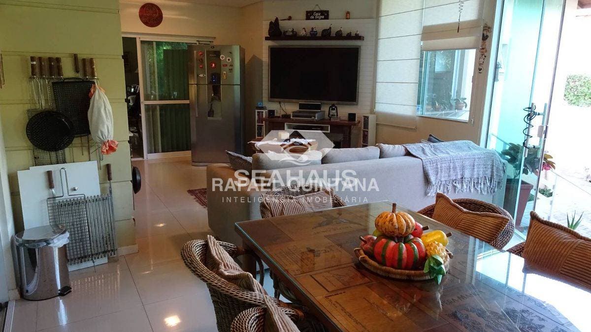 Casa, 4 quartos, 340 m² - Foto 1
