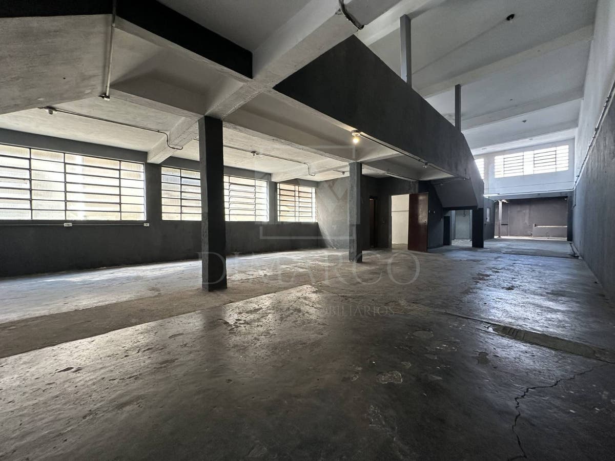 Loja-Salão, 600 m² - Foto 1