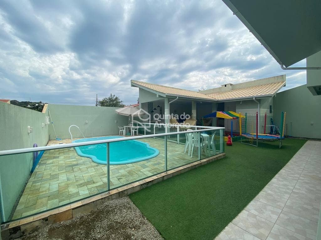 Morada Praia Grande - Casa em Praia Grande, Governador Celso Ramos - para temporada - Quinta do Arvoredo Imóveis