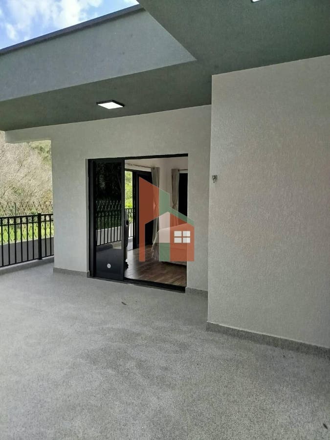 Casa de 3 quartos, 234m² | Eu Corretor