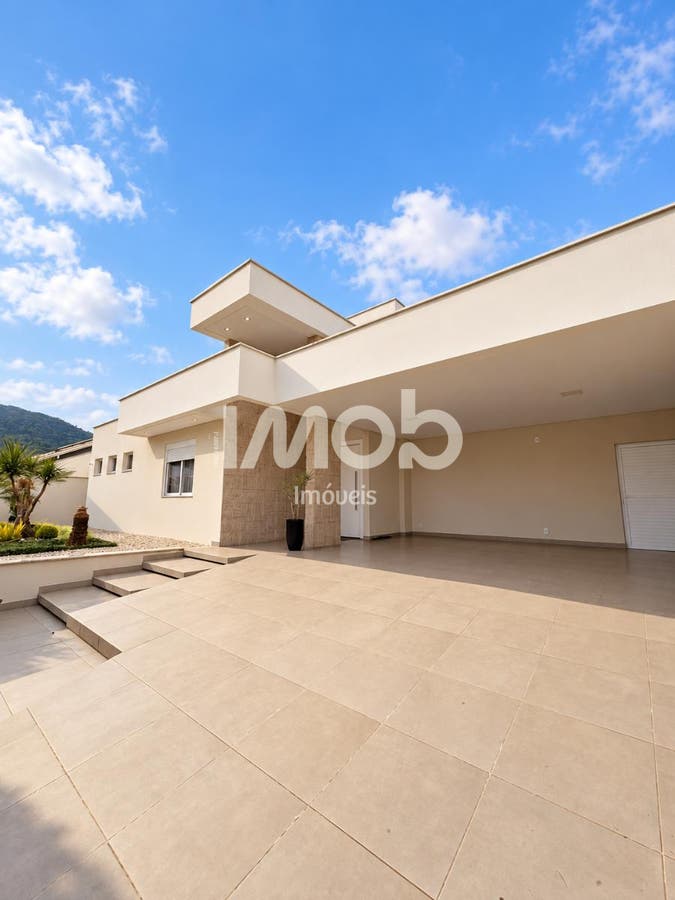 Casa, 3 quartos, 207 m² - Foto 1