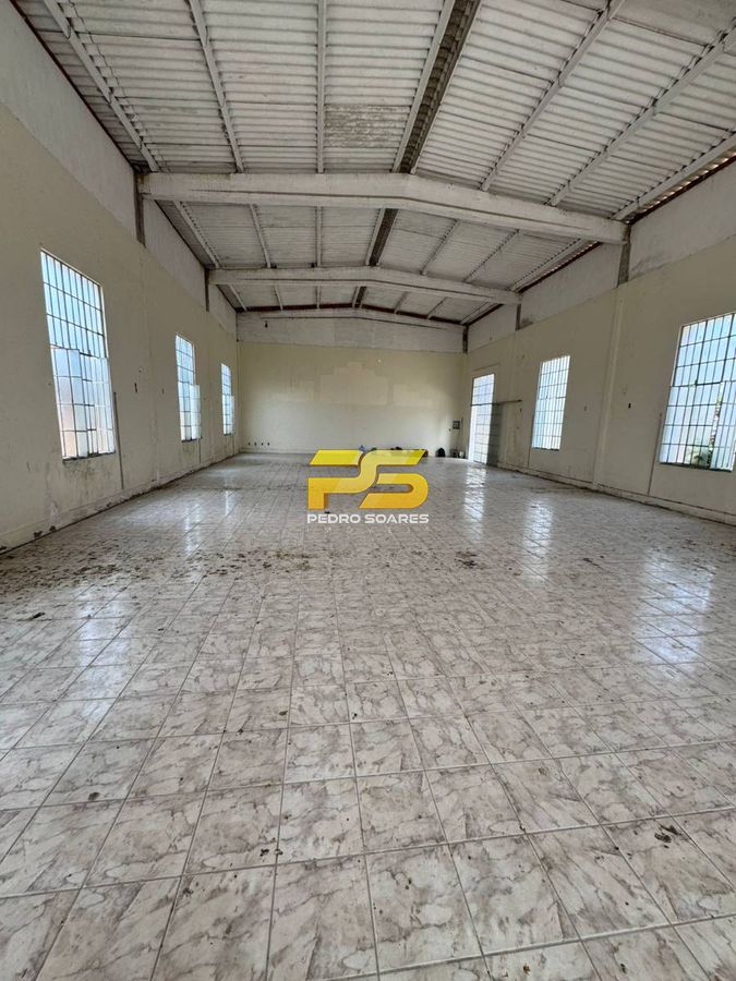 Galpão para locação área 749 m² bairro da torre