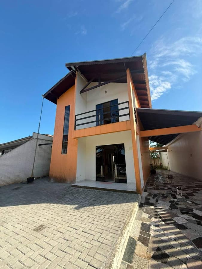 Sobrado próximo ao mar - Sobrado - à venda - Cleverson Imóveis LTDA