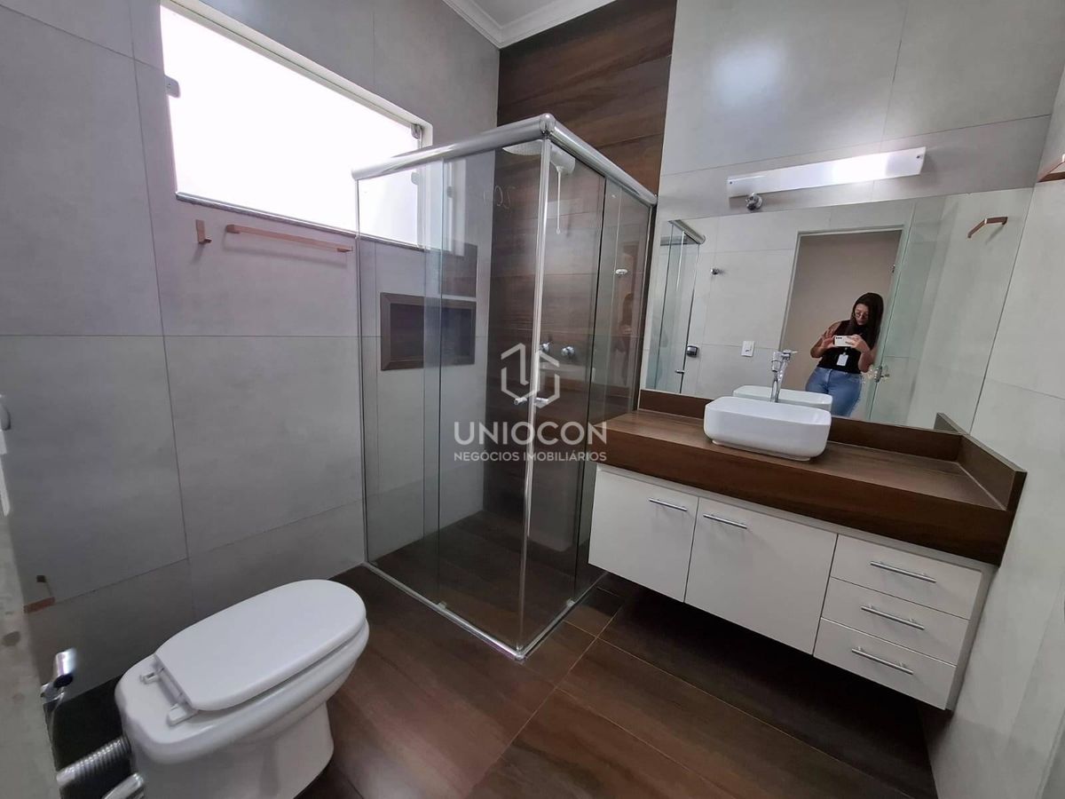Casa, 3 quartos, 225 m² - Foto 4