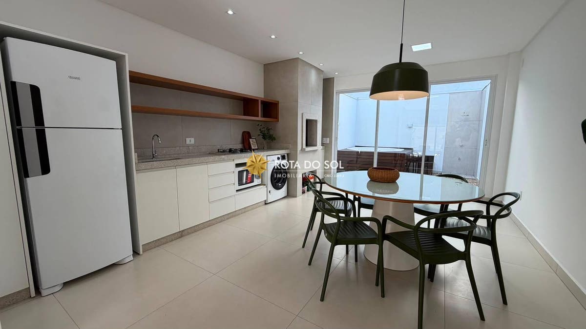 Sobrado Triplex 3 Suítes Praia Mariscal Bombinhas SC — foto 8