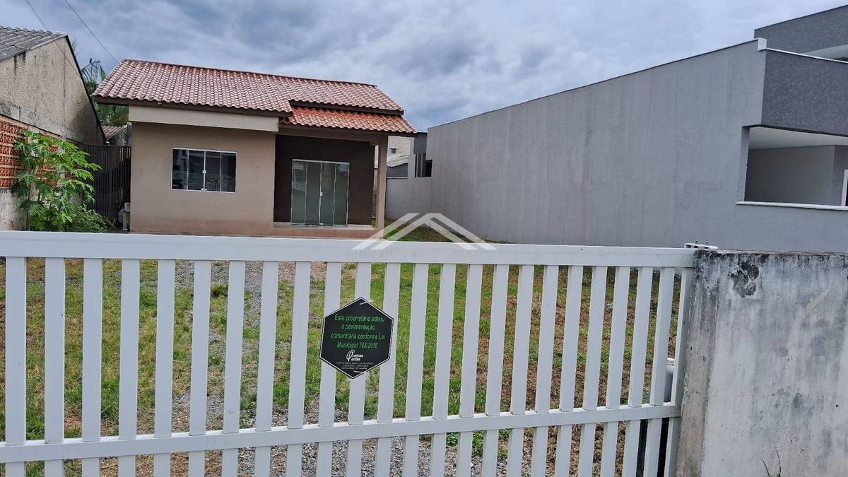 Casa à Venda em Ótima Localização de Itapoá - Santa Catarina - Casa em Itapema do Norte, Itapoá - à venda - Imobiliária Sperandio