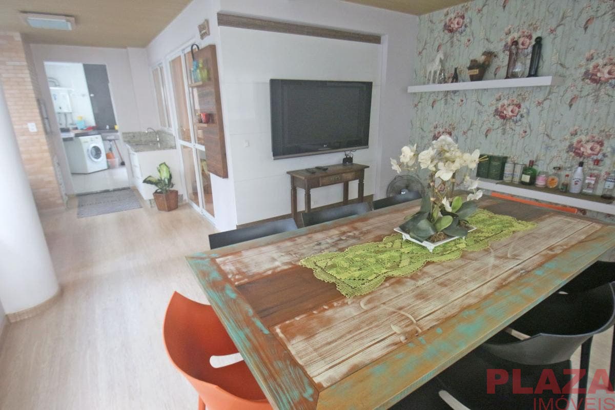 Locação anual - Ótima localização, com mobilia completa - Apartamento em Centro, Balneário Camboriú - para locação - Plaza Imóveis