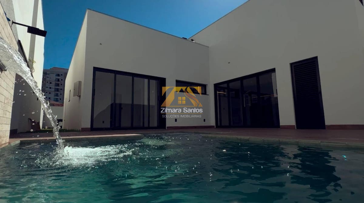 Casa, 3 quartos, 278 m² - Foto 1