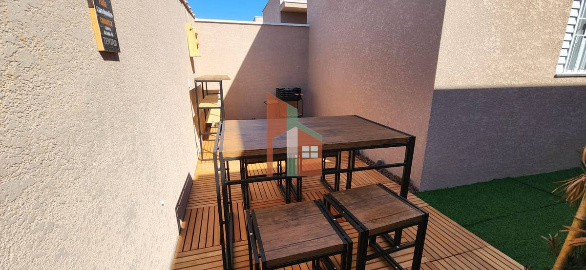 Casa de Condomínio de 2 quartos, 60m² | Eu Corretor