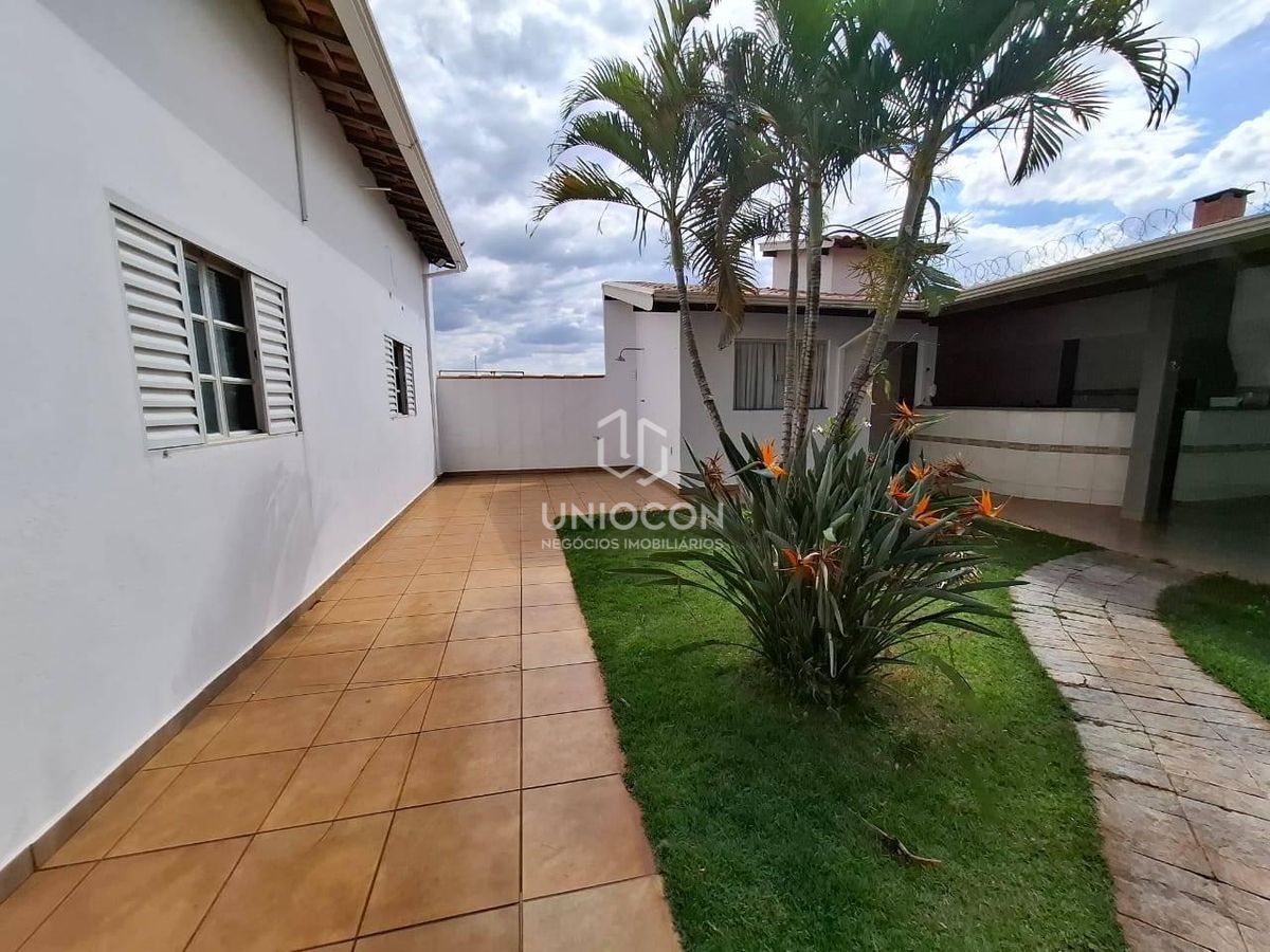 Casa, 3 quartos, 225 m² - Foto 36
