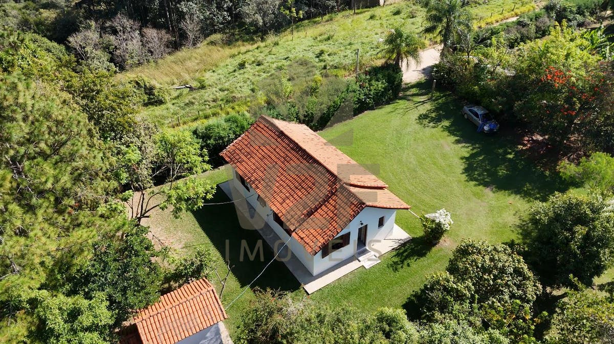 Propriedade produtiva de 2.5ha no interior de SP na cidade de Bofete. - Chácara em Centro, Bofete - à venda - V2F IMÓVEIS LTDA