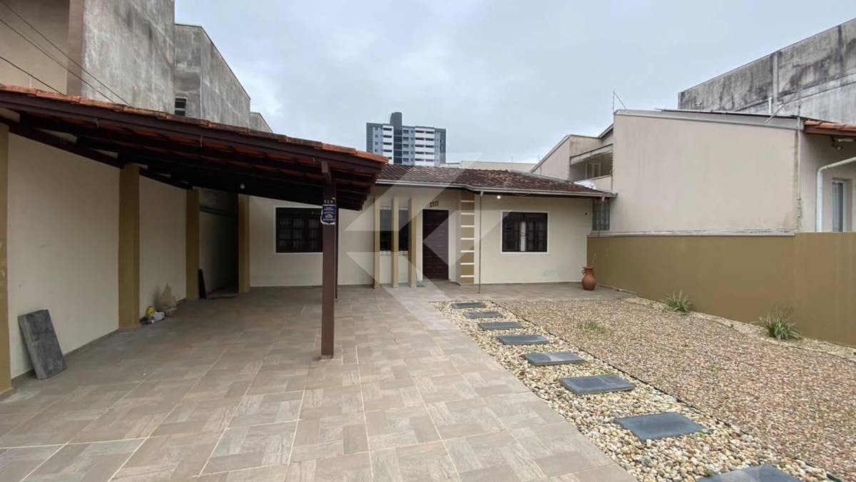 Casa, 2 quartos, 370 m² - Foto 1