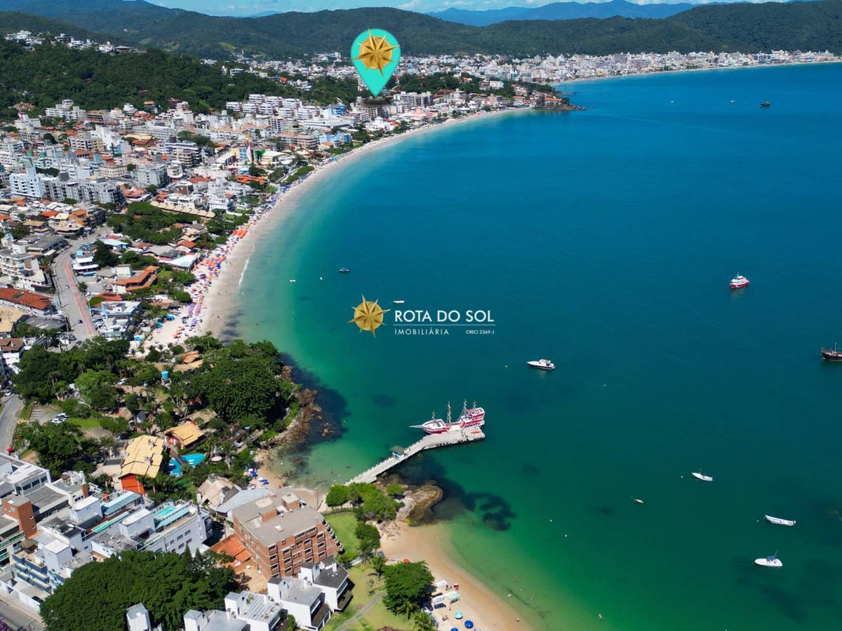 Baía Dourada Residencial Apartamento Avenida principal 3 quartos Praia Bombinhas