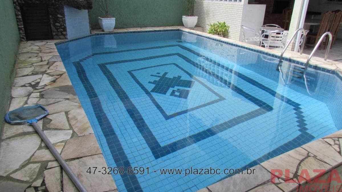 Casa com 3 quartos com piscina de Temporada, Centro - Balneário Camboriú - Casa em Centro, Balneário Camboriú - para temporada - Plaza Imóveis
