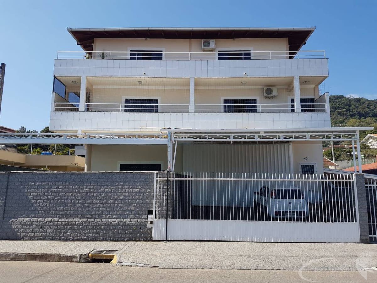 Prédio Residencial - Comercial
