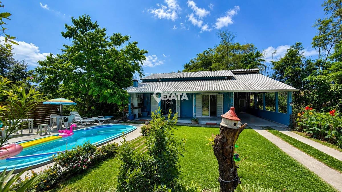 Casa, 3 quartos, 153 m² - Foto 1