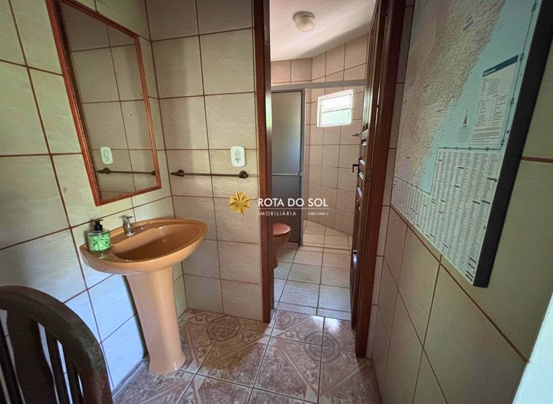 Casa 4 Dormitórios Praia Bombas Bombinhas SC - 22