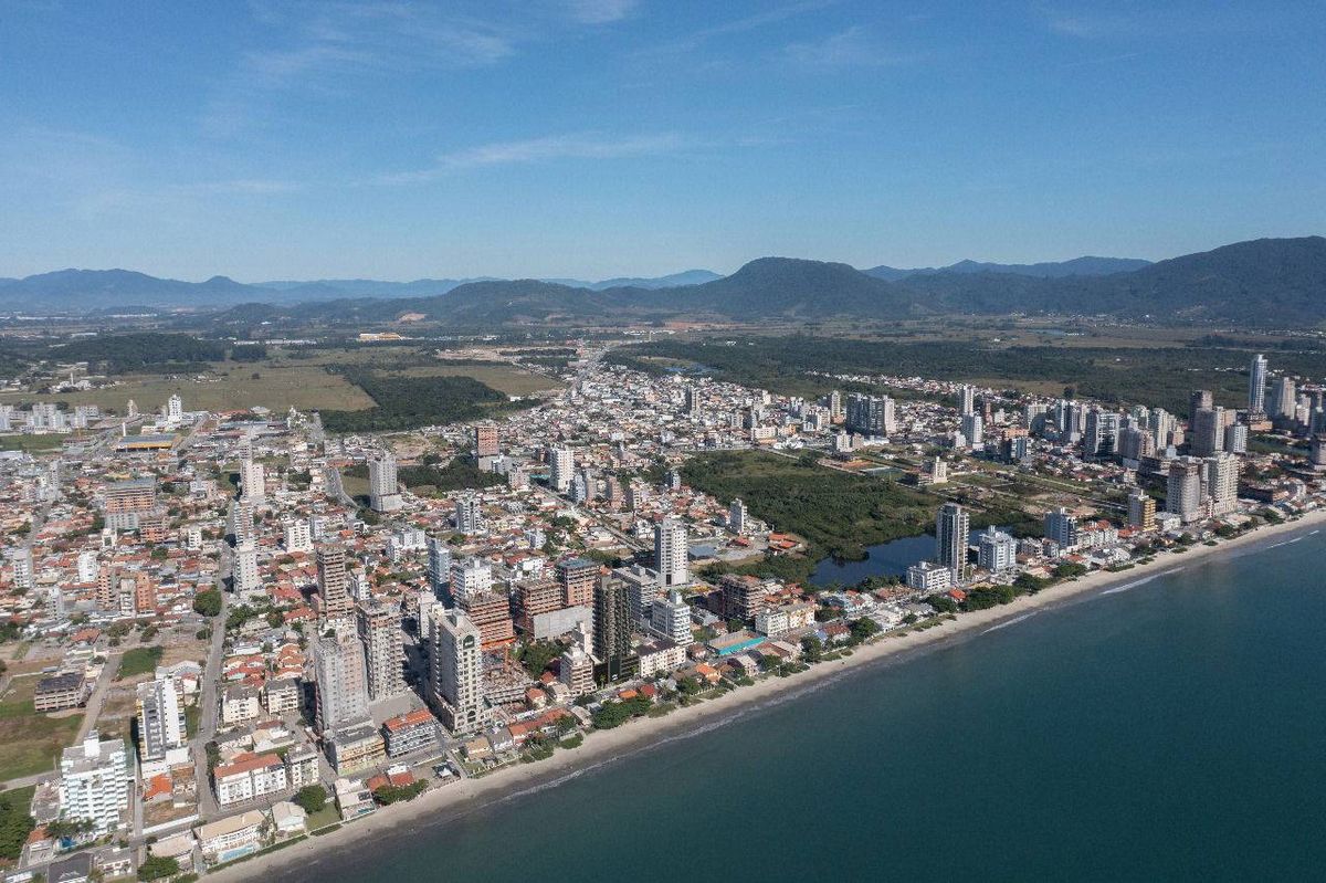 Beach dream - apartamentos com 4 suítes e vista mar em porto