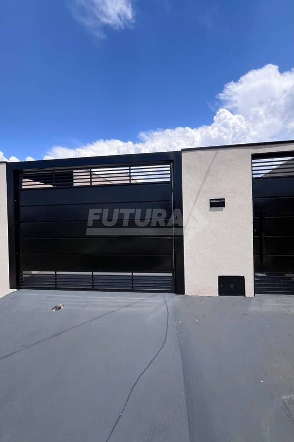 Casa com 3 quartos - Rio Verde