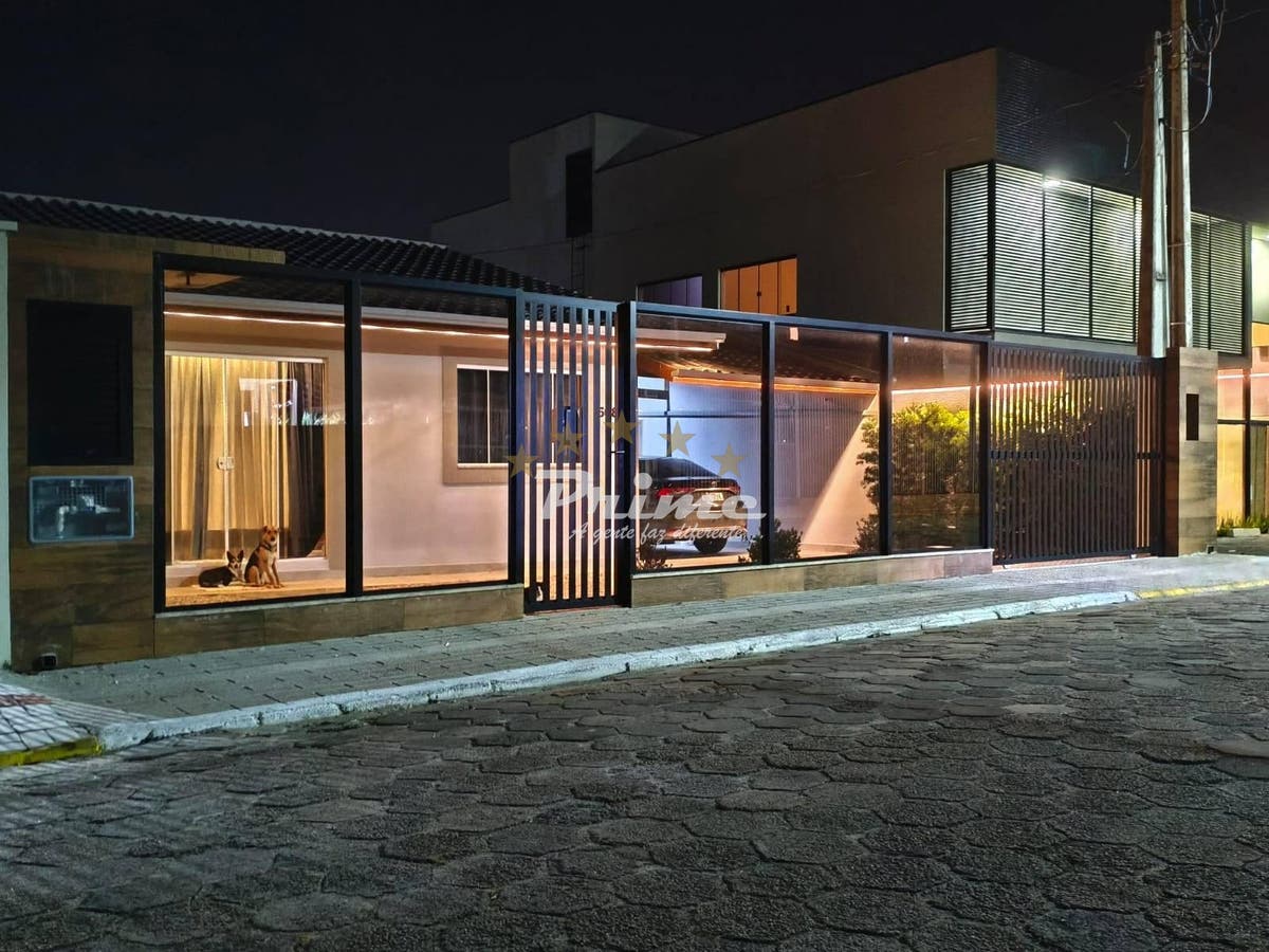 Casa, 3 quartos, 130 m² - Foto 1