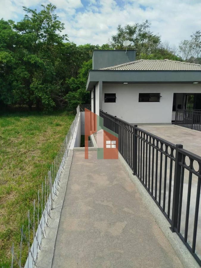 Casa de 3 quartos, 234m² | Eu Corretor