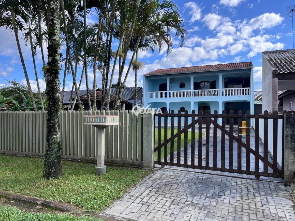 Sobrado, 6 quartos, 240 m² - Foto 1