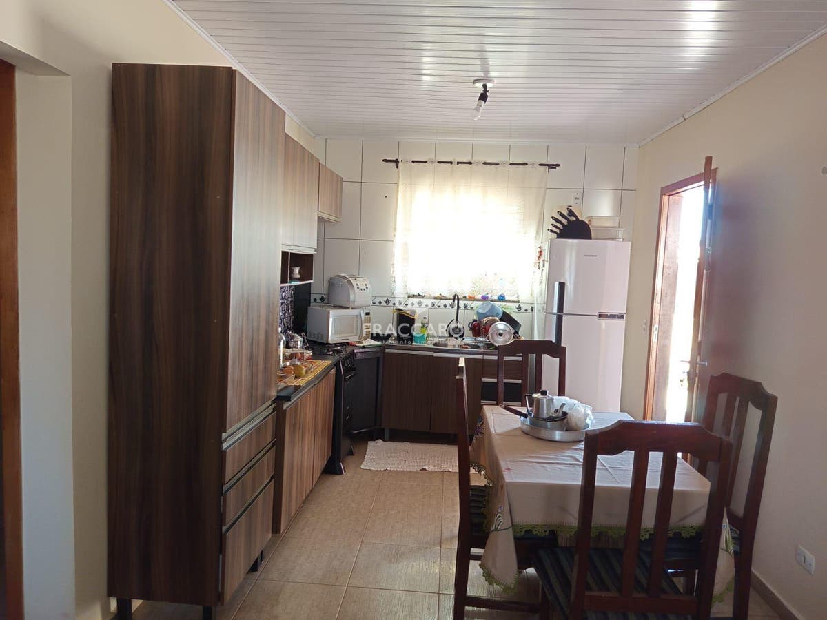 Casa à venda em Contorno, Ponta Grossa — Portal Chave Fácil