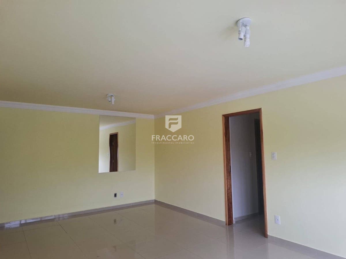 Apartamento à venda e para alugar em Uvaranas, Ponta Grossa — Portal Chave Fácil