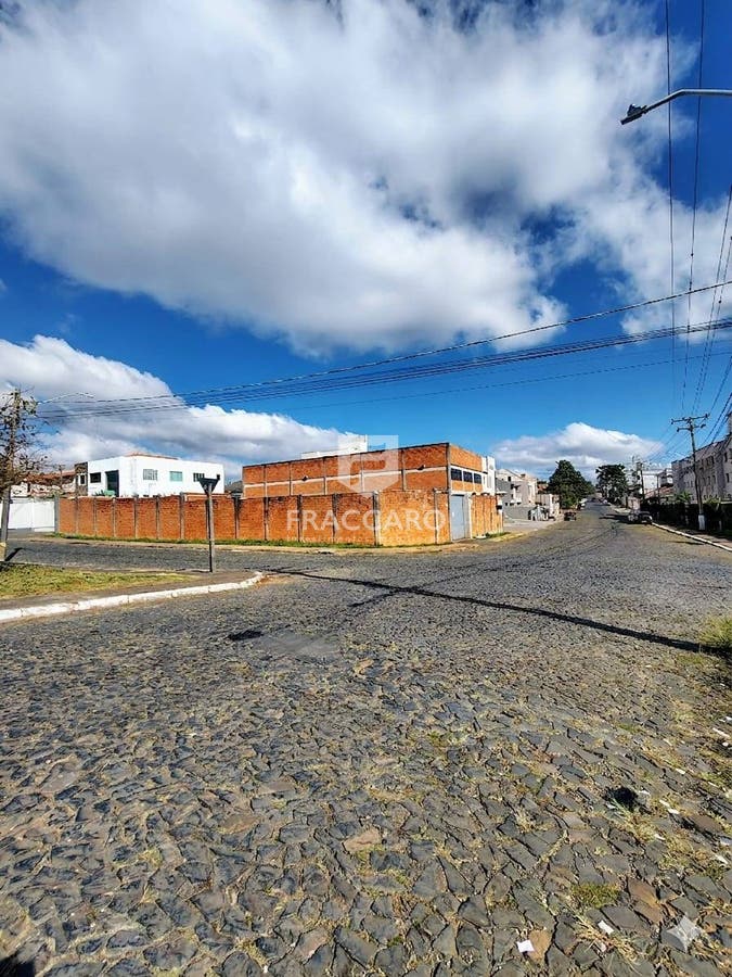 Galpão/Depósito/Armazém para alugar em Jardim Carvalho, Ponta Grossa — Portal Chave Fácil