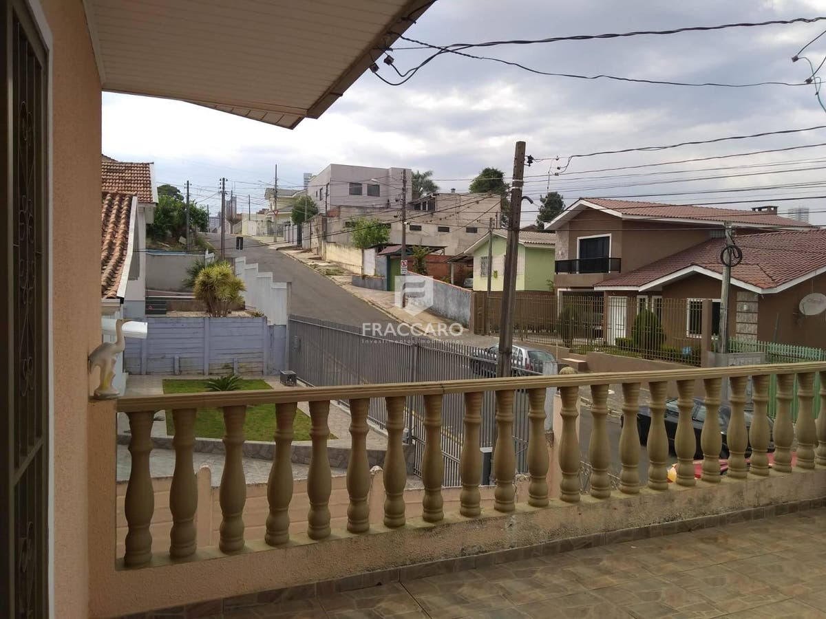 Casa à venda em Ronda, Ponta Grossa — Portal Chave Fácil