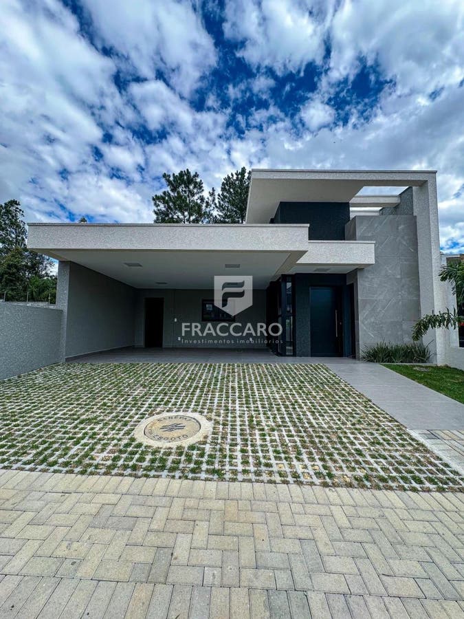 Casa à venda em Contorno, Ponta Grossa — Portal Chave Fácil
