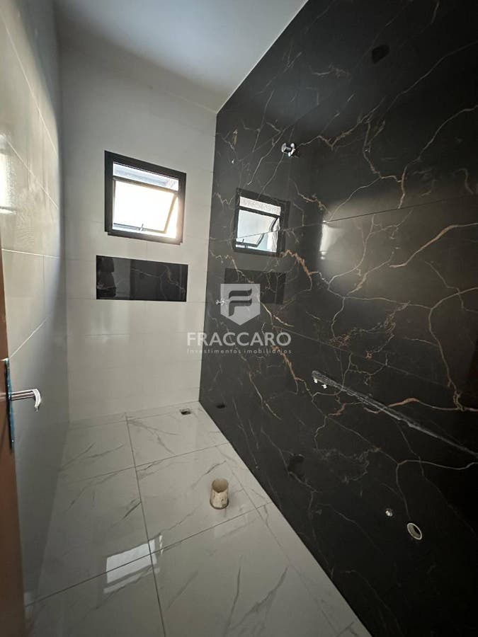 Casa à venda em Cará-cará, Ponta Grossa — Portal Chave Fácil