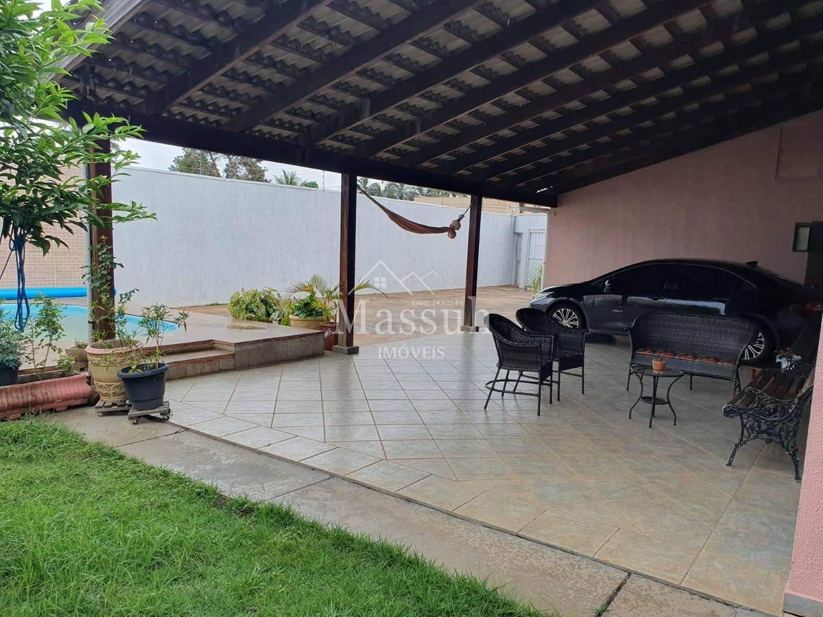 CASA TÉRREA DE 3 QUARTOS COM 2 SUÍTES, PISCINA AQUECIDA E AMPLO LOTE NO SETOR DE MANSÕES SAMAMBAIA - Casa em Samambaia Norte (Samambaia), Brasília - à venda - Massuh Imóveis
