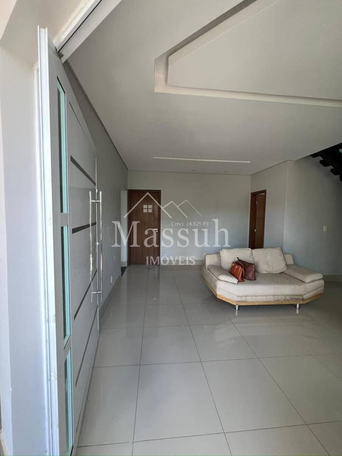 CASA MODERNA COM 4 SUÍTES, PISCINA E LAGO ORNAMENTAL EM CONDOMÍNIO FECHADO COM PORTARIA 24H – VICENTE PIRES - Casa em Setor Habitacional Vicente Pires, Brasília - à venda - Massuh Imóveis